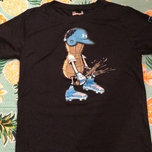 Under Armor Boys size 6 T shirt